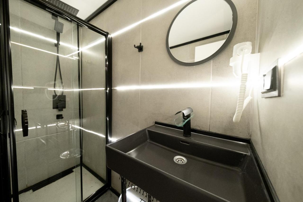 Frame Hotel & Suites Istanbul Exterior foto